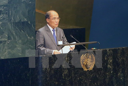 Chủ tịch Quốc hội Nguyễn Sinh Hùng dự phiên khai mạc Hội nghị các Chủ tịch Quốc hội trên thế giới và phát biểu tại phiên toàn thể lần thứ nhất.